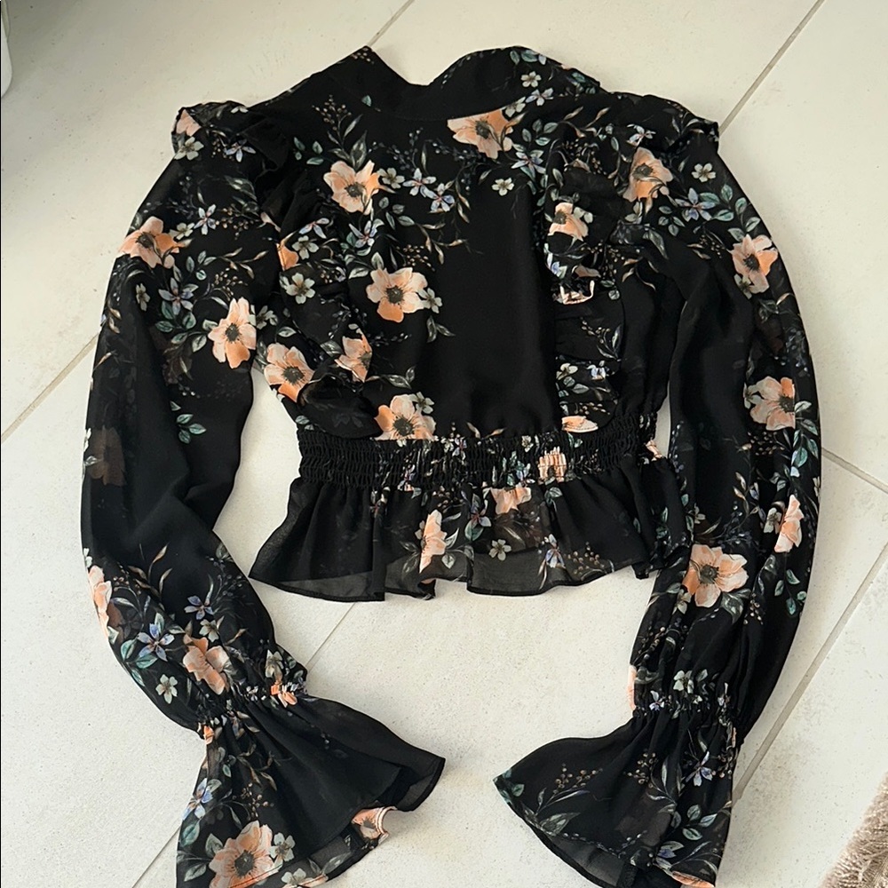 Black&Orange Puff Sleeve Peplum Blouse Peter Pan Collar size S revolve open back